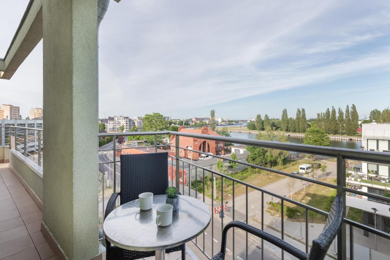 Riverside Apartment With Balcony By Noclegi Renters Świnoujście Exterior foto