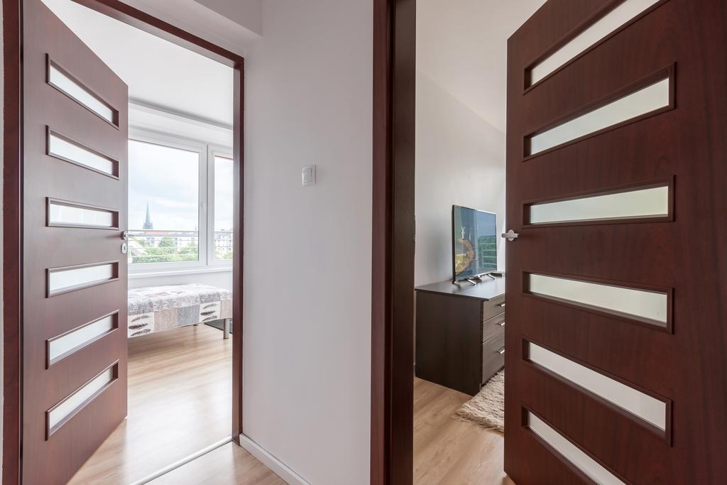 Riverside Apartment With Balcony By Noclegi Renters Świnoujście Exterior foto