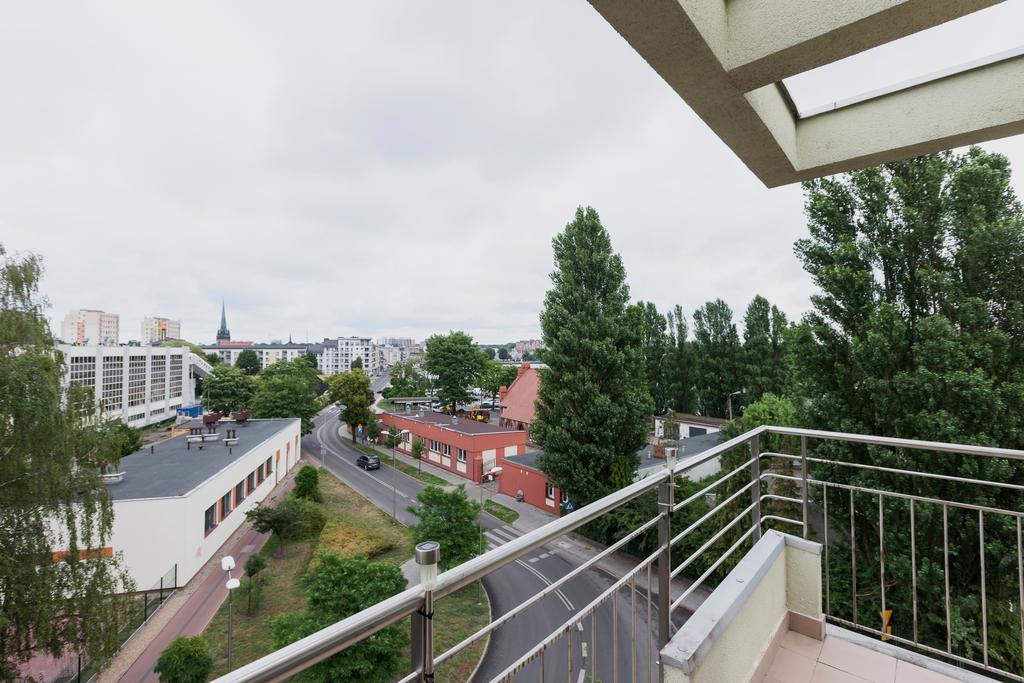 Riverside Apartment With Balcony By Noclegi Renters Świnoujście Exterior foto